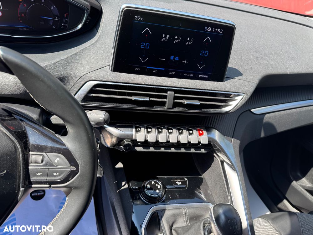 Peugeot 3008 1.5 BlueHDI S&S Allure - 12