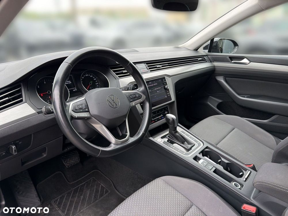 Volkswagen Passat - 27