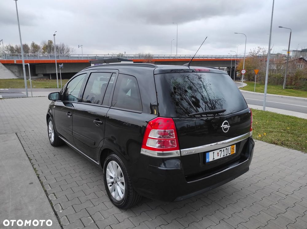 Opel Zafira 1.8 Navi - 8