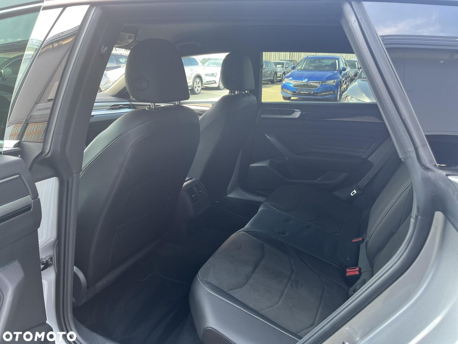 Volkswagen Arteon 2.0 TSI R-Line DSG - 33