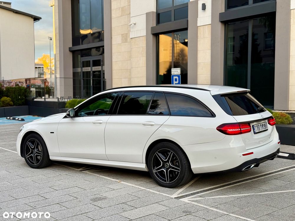 Mercedes-Benz Klasa E 300 de AMG - 39