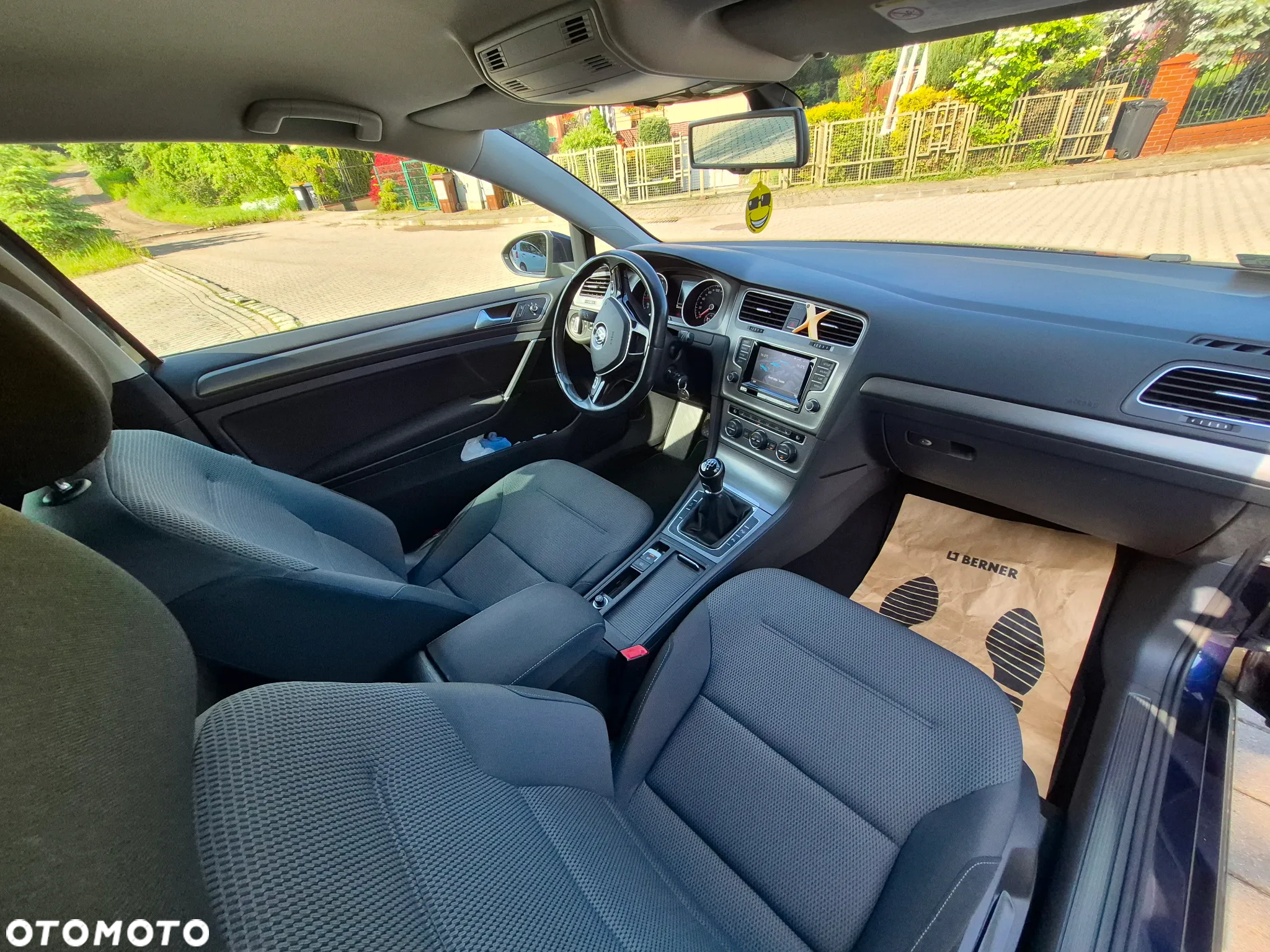 Volkswagen Golf - 18