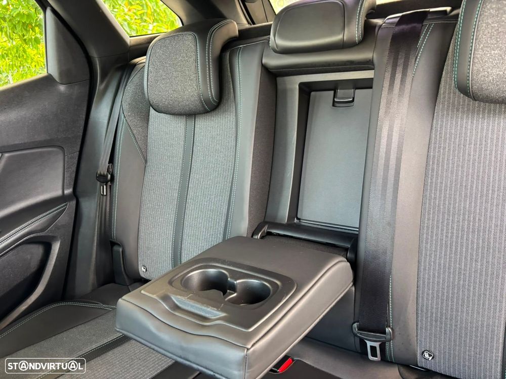Peugeot 3008 1.5 BlueHDi Allure EAT8 - 41