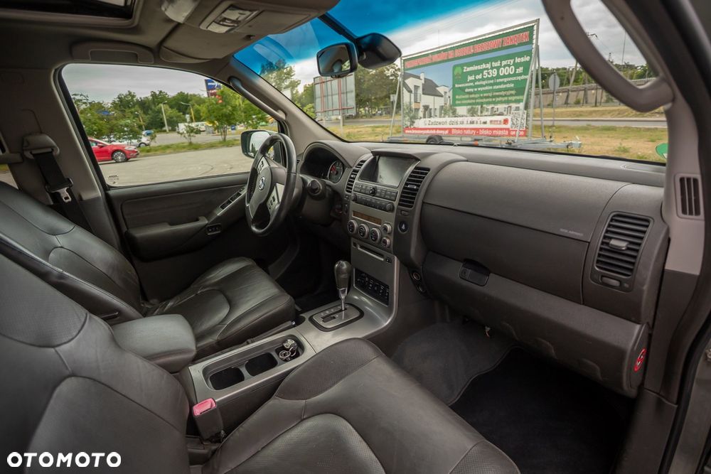 Nissan Pathfinder 2.5 D Platinum - 17