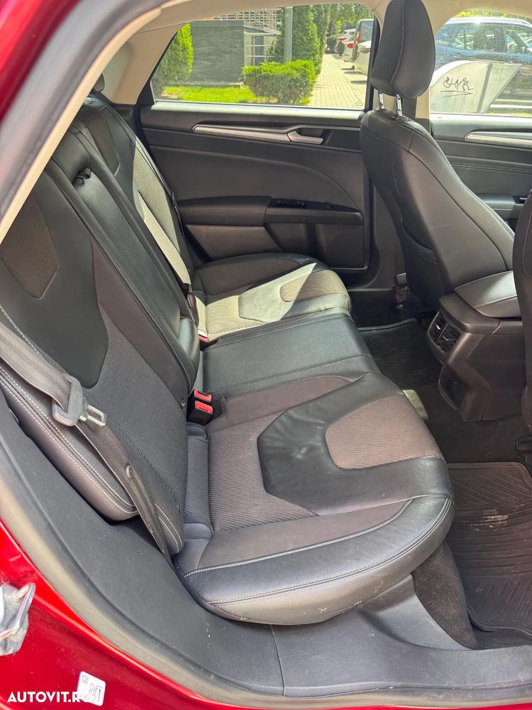 Ford Mondeo 2.0 TDCi Powershift AWD Titanium - 4