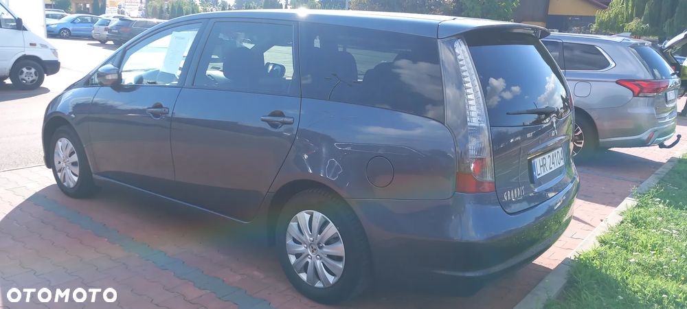 Mitsubishi Grandis - 24