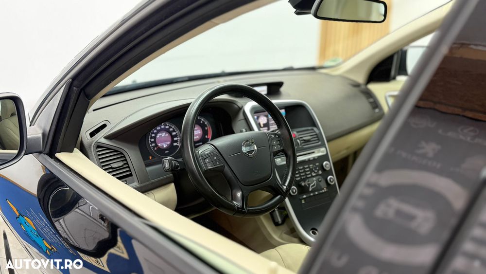 Volvo XC 60 D4 Kinetic - 26