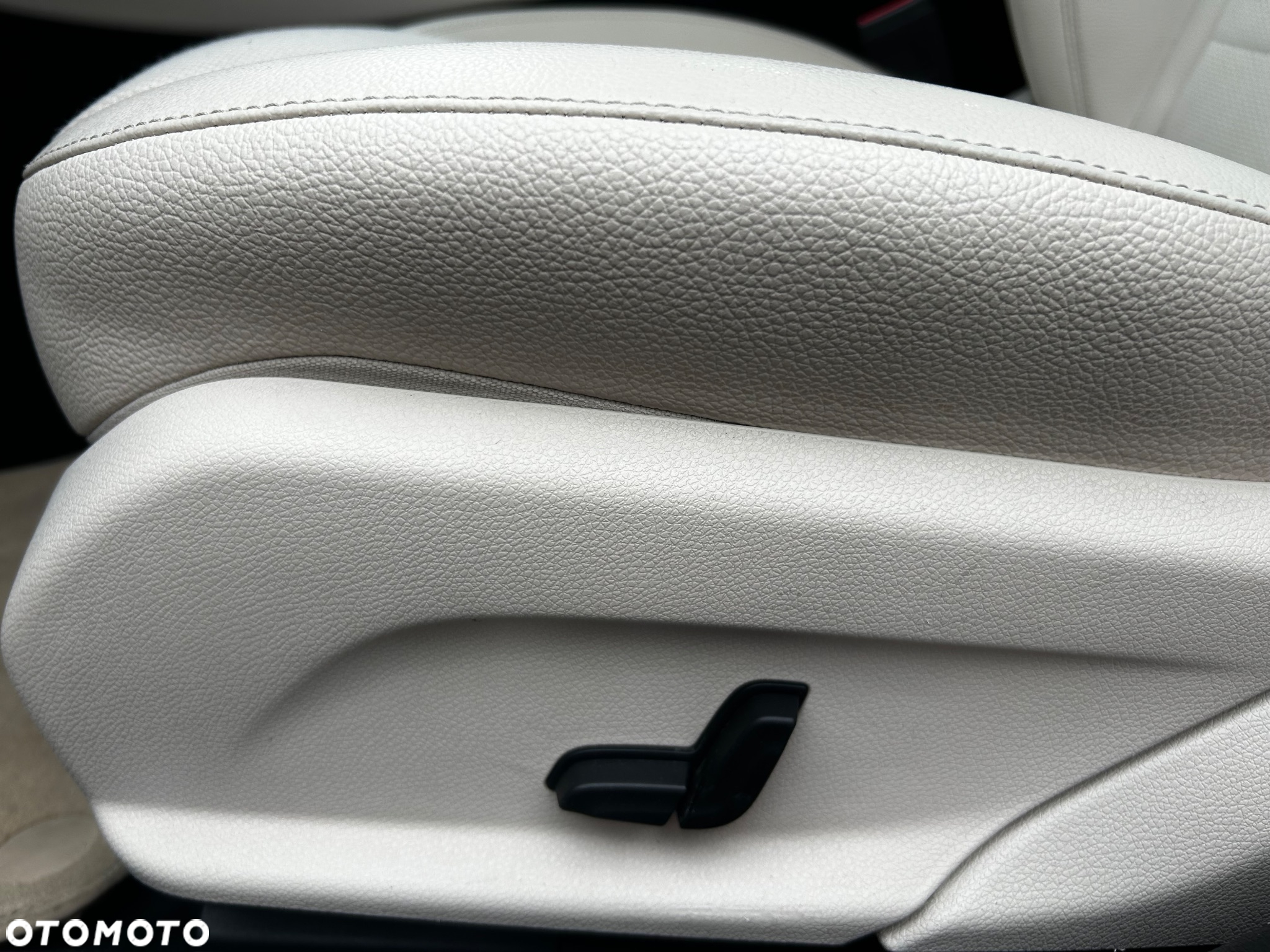 Mercedes-Benz Klasa E 220 d 4Matic 9G-TRONIC Avantgarde - 27