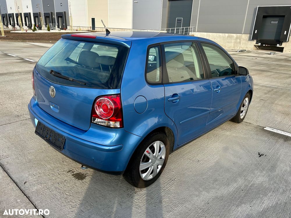 Volkswagen Polo 1.2 Attractive - 4