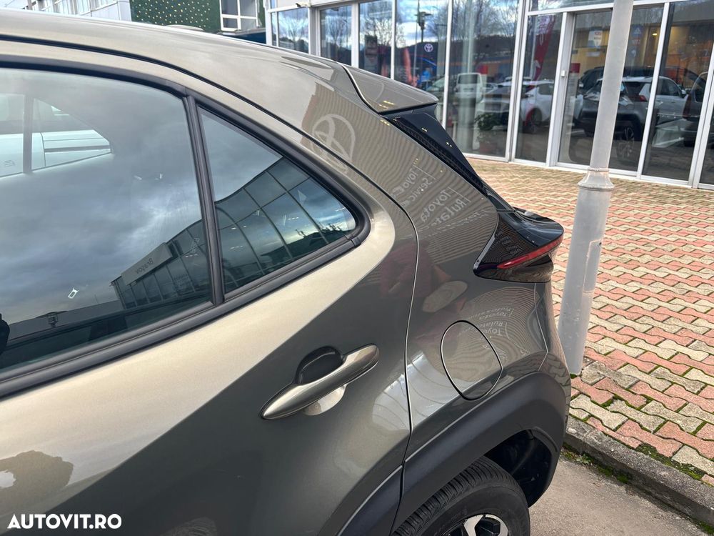 Toyota Yaris Cross 1.5 VVT-i HSD 4x2 Dynamic - 16