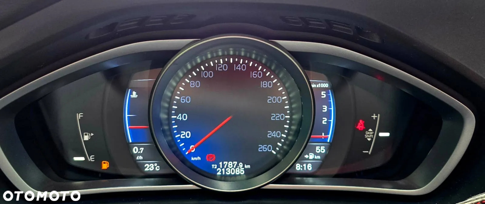 Volvo V40 D2 Drive-E R-Design Momentum - 22