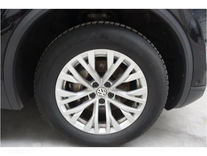 Volkswagen Touareg - 24