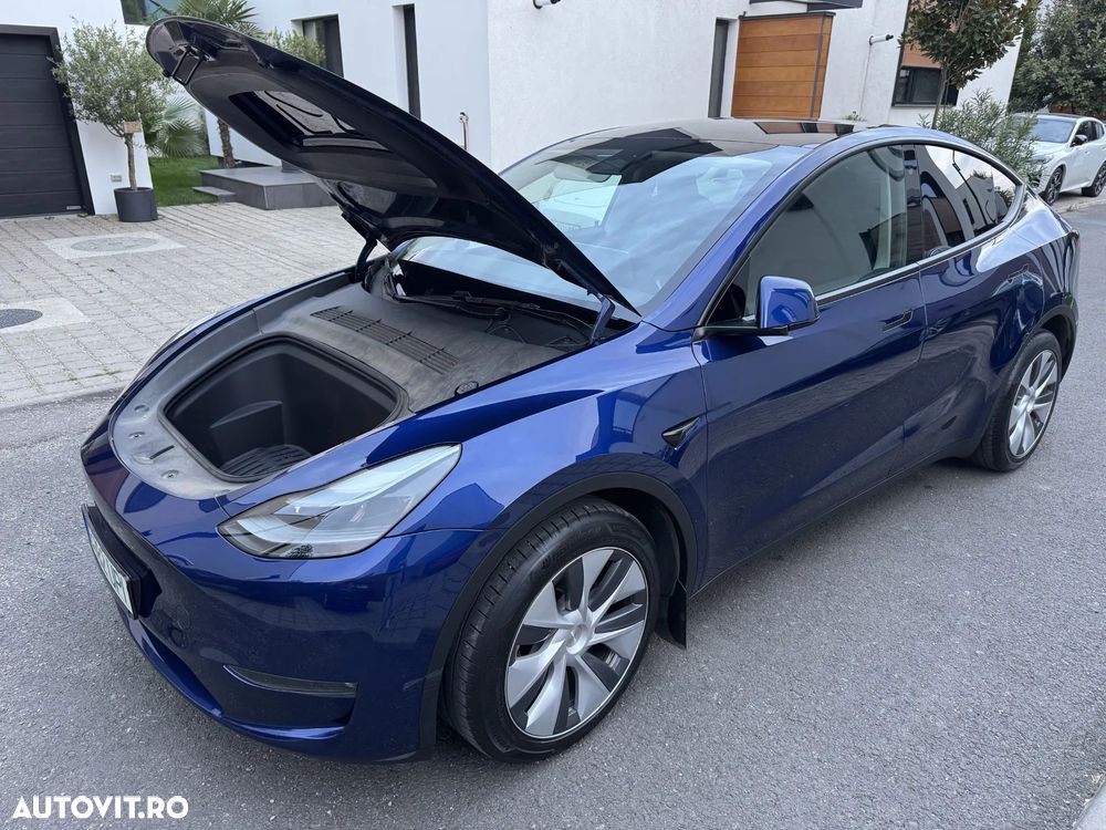 Tesla Model Y - 7