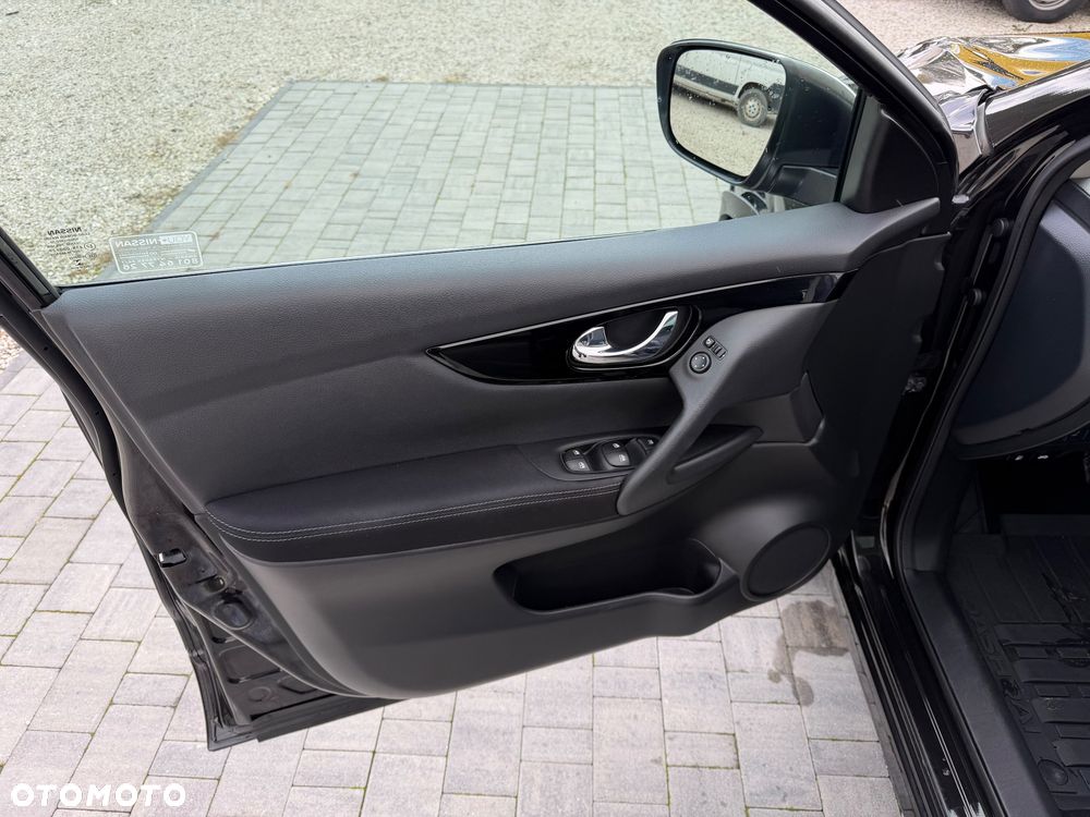 Nissan Qashqai 1.3 DIG-T N-Connecta DCT - 12