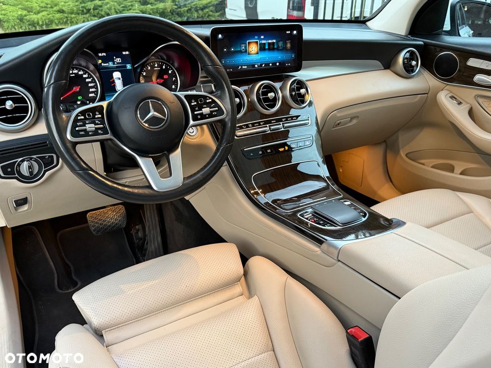 Mercedes-Benz GLC 300 4Matic 9G-TRONIC - 21