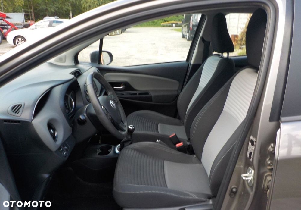 Toyota Yaris - 21