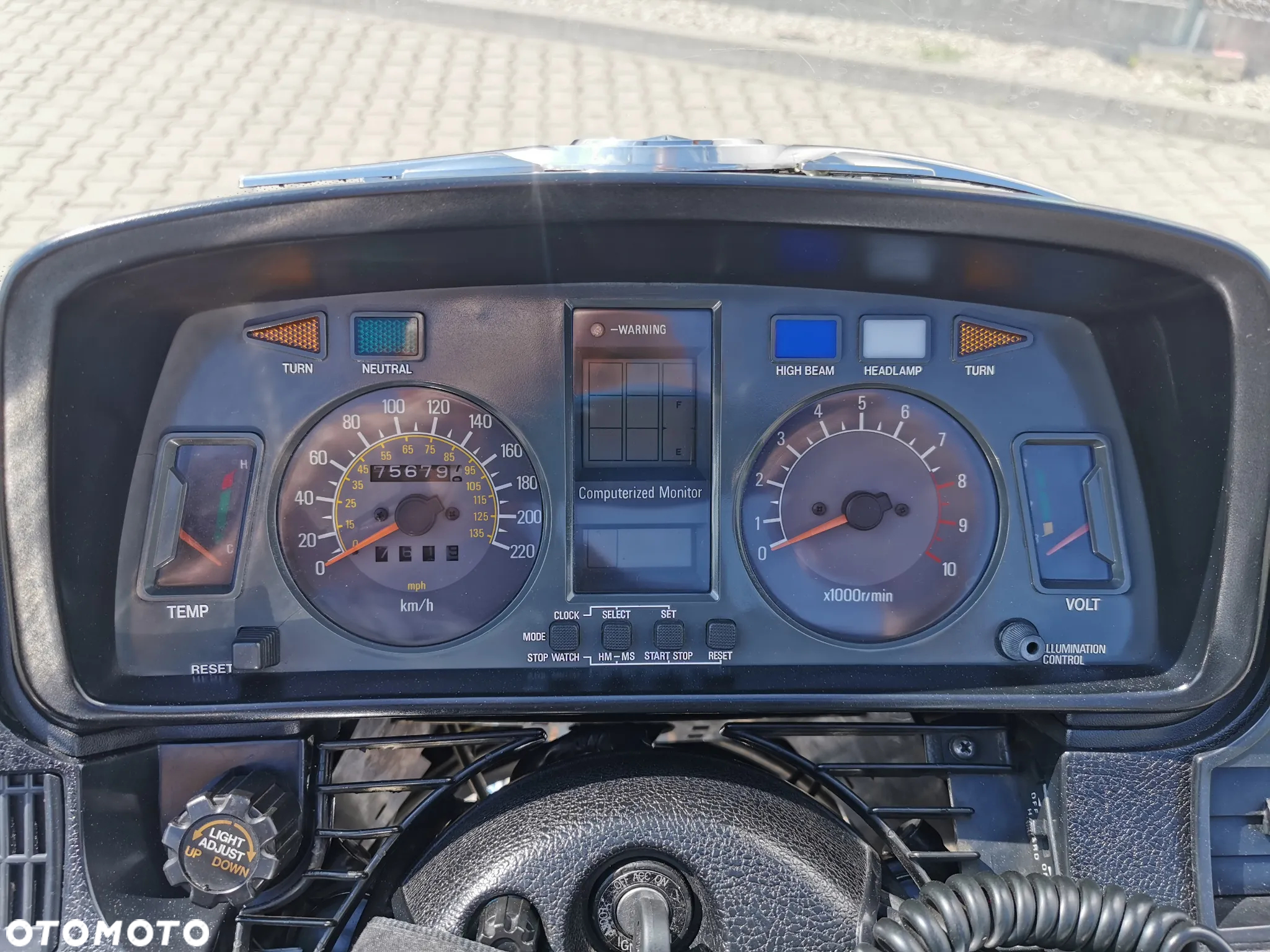 Yamaha XVZ - 13