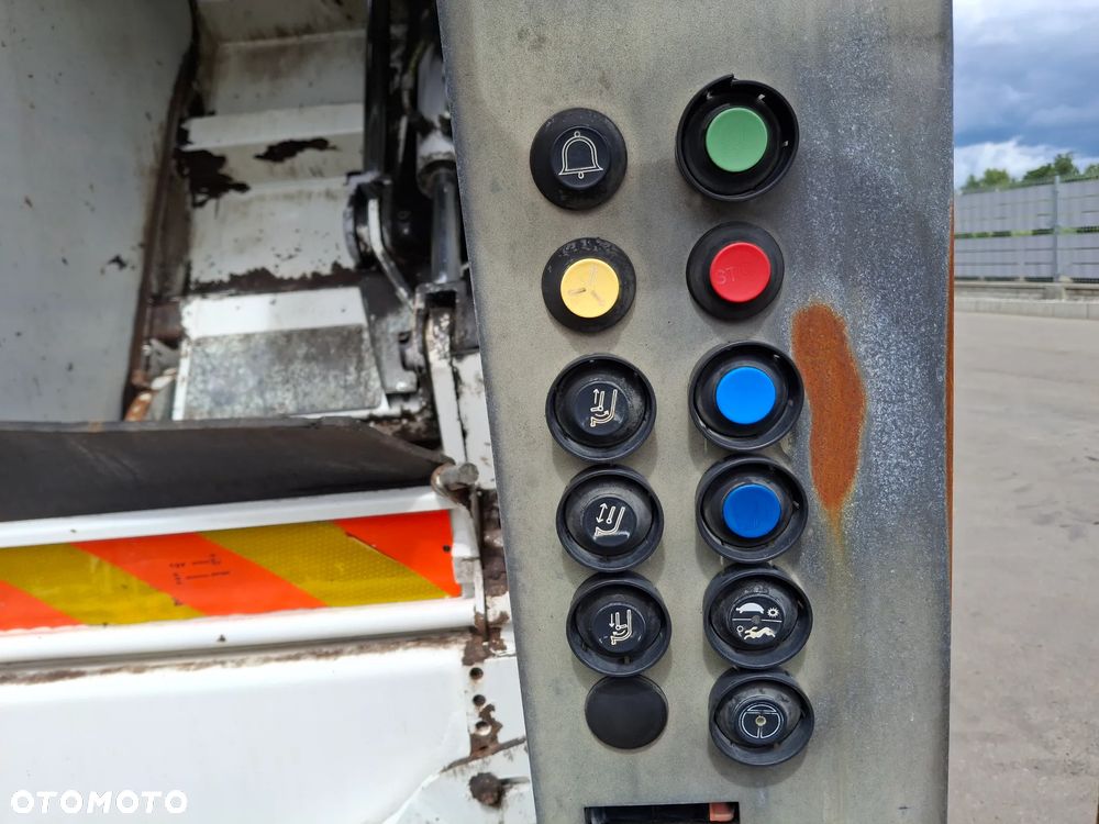 Iveco Stralis 360 Euro 6 Śmieciarka Dwukomorowa FAUN SL5 TR2L 2015 Rok Segregacja Odpady 3 Osie Tył Na Poduszkach - 18