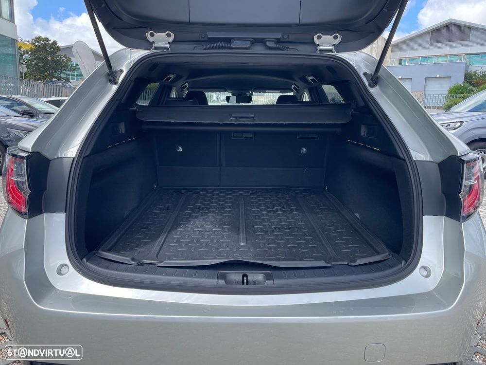 Toyota Corolla Touring Sports - 10