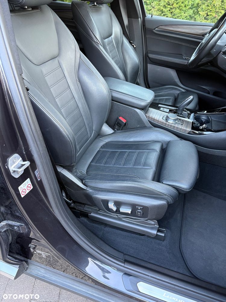 BMW X3 xDrive20d Luxury Line - 17