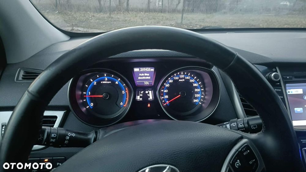 Hyundai i30 blue 1.6 CRDi Trend - 10