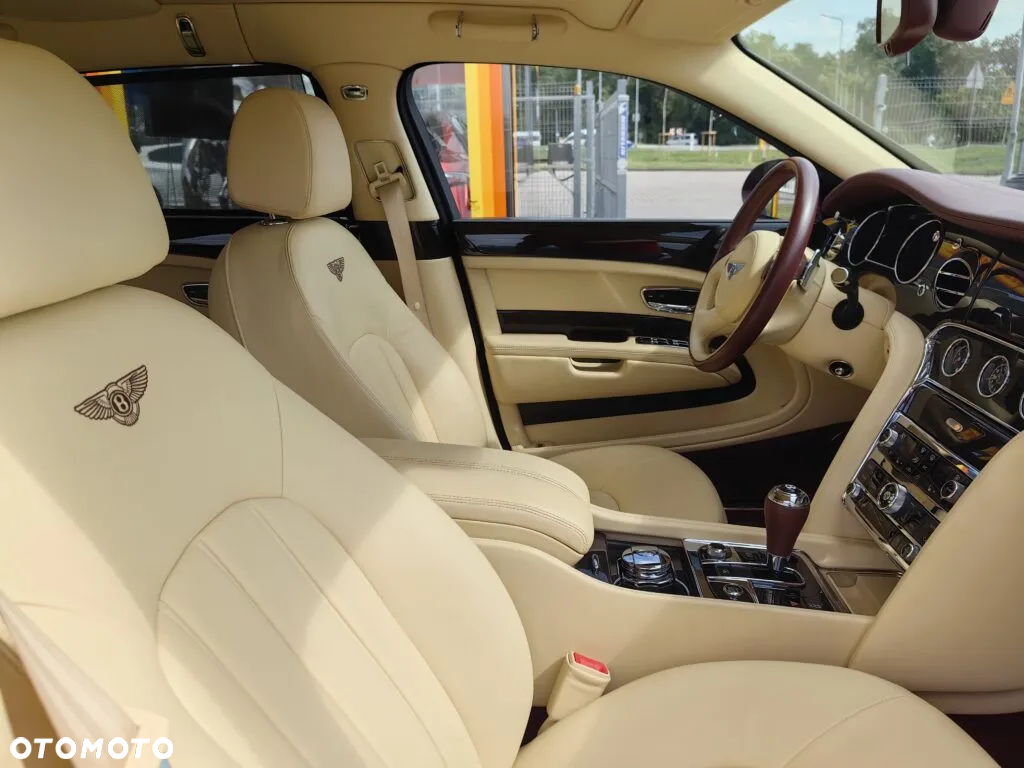 Bentley Mulsanne Speed - 23