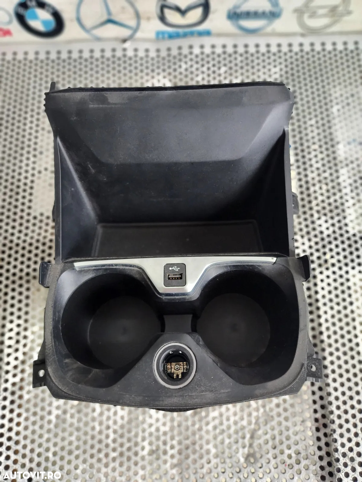 Suport Pahare Bmw Seria 1 F40 F41 Dezmembrez Bmw F40 M Paket - Dezmembrari Arad - 2