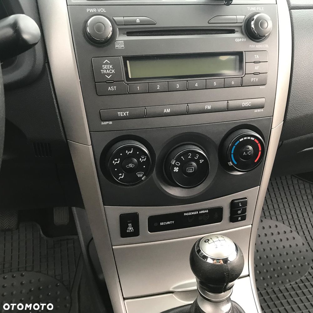 Toyota Corolla 1.4 D-4D Luna - 11