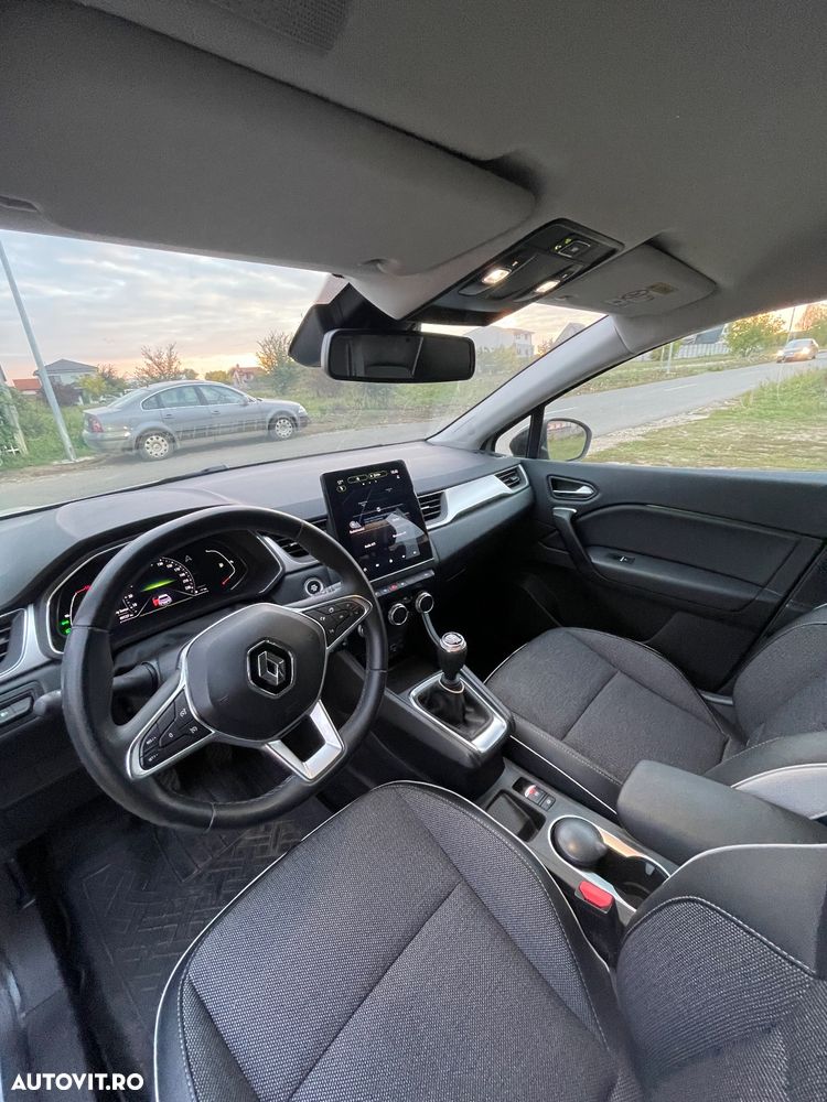 Renault Captur MHEV 140 Techno - 3