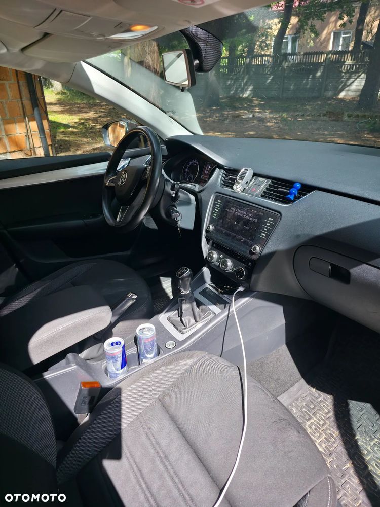 Skoda Octavia 1.6 TDI SCR Business - 4