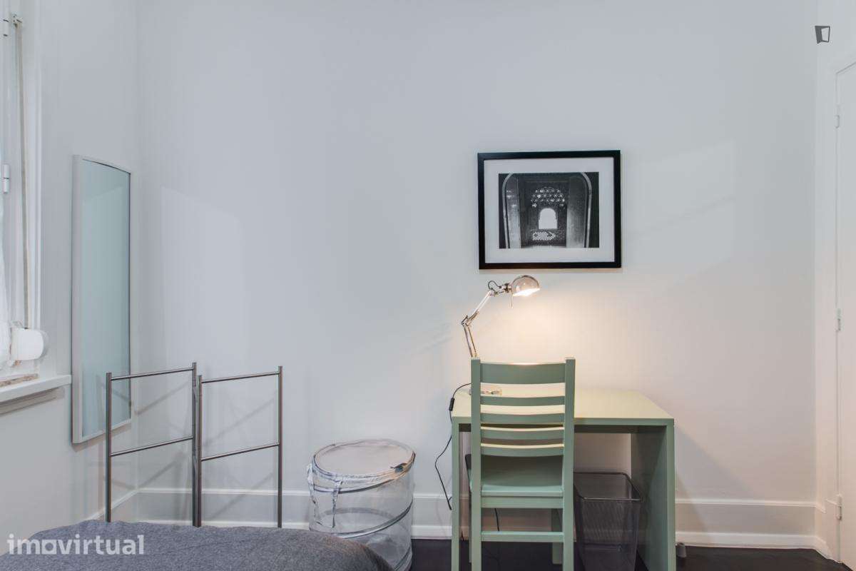 Quarto - localizado em Saldanha Lisbon - Grande imagem: 5/21