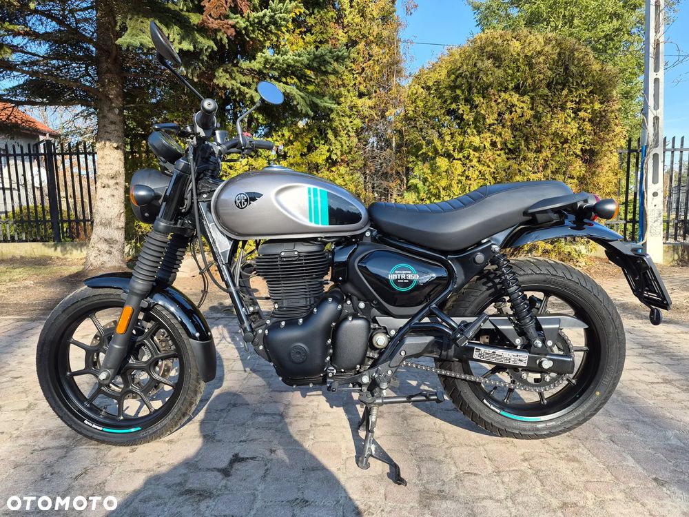 Royal Enfield HNTR - 1