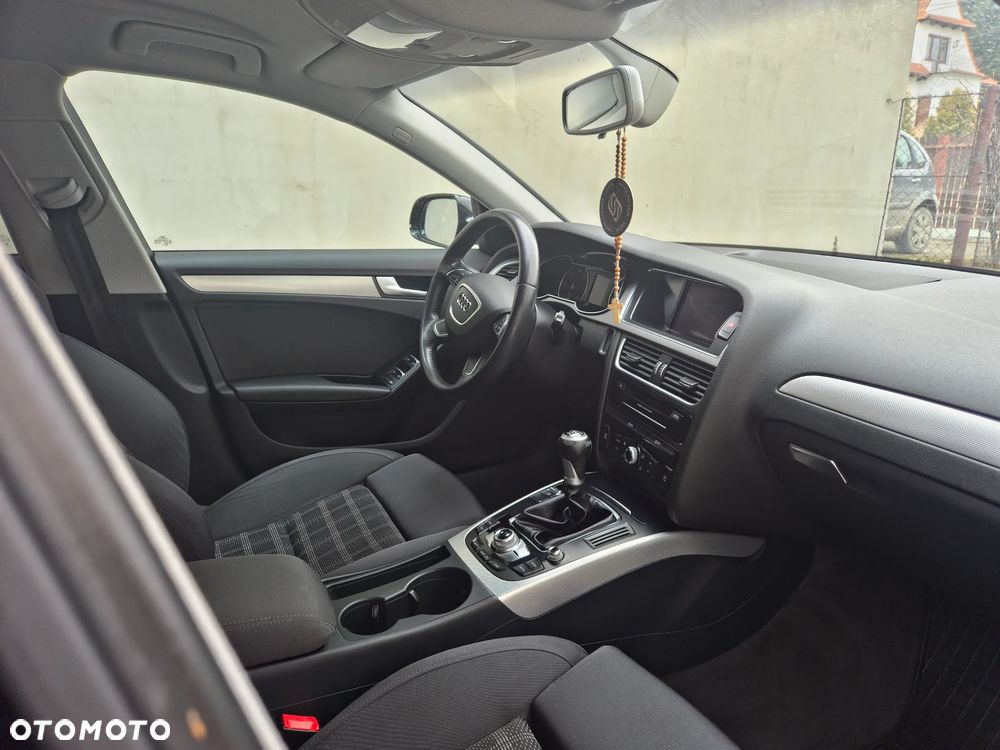 Audi A4 Avant 2.0 TDI - 17