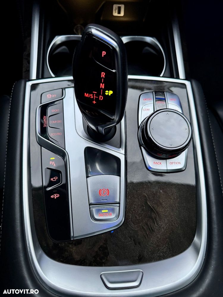 BMW Seria 7 740d xDrive - 24