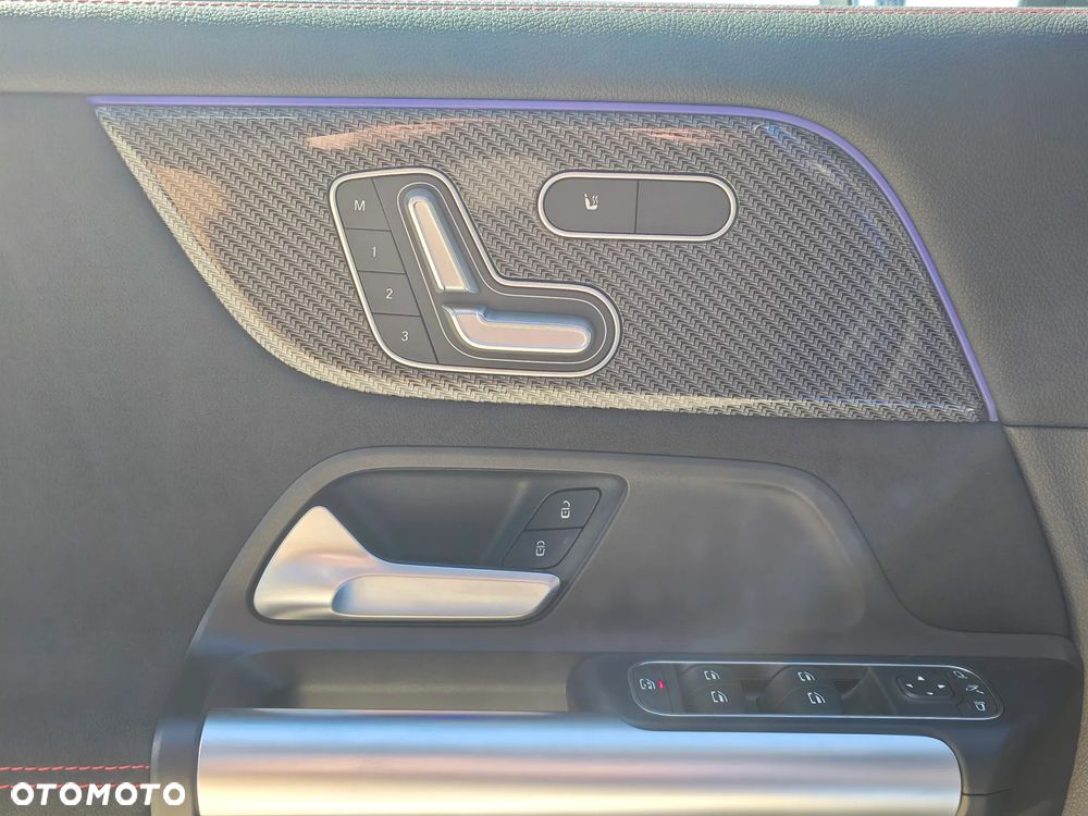 Mercedes-Benz GLA AMG 35 mHEV 4-Matic 8G-DCT - 16