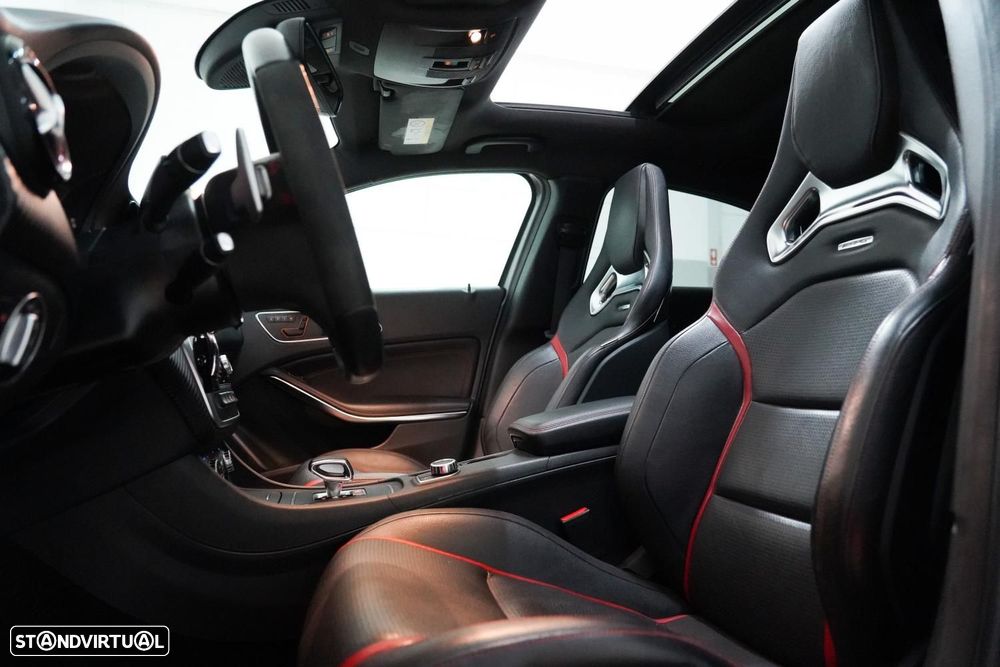 Mercedes-Benz A 45 AMG 4-Matic - 6