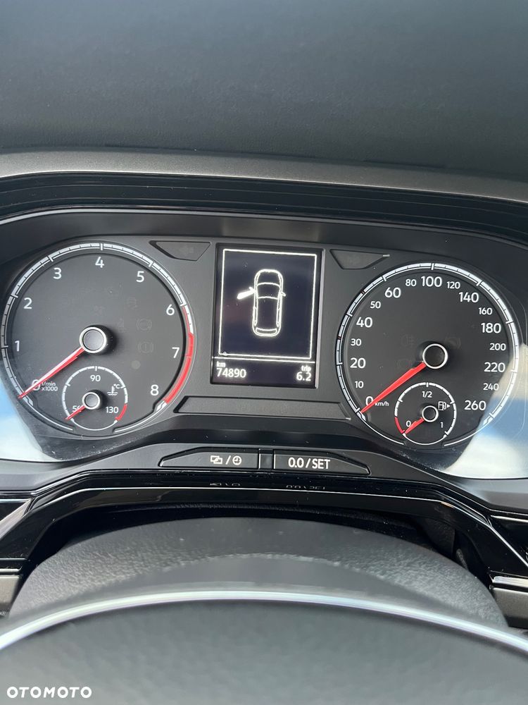 Volkswagen Polo 1.0 TSI R-Line - 12