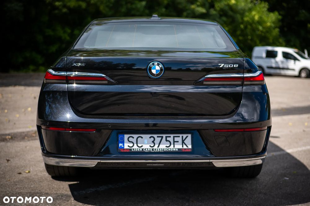 BMW Seria 7 750e xDrive - 9