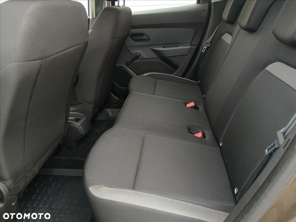 Dacia Duster 1.0 TCe Essential - 11