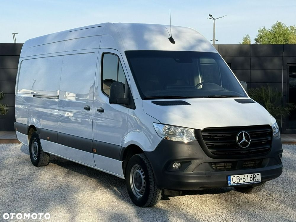 Mercedes-Benz Sprinter - 1