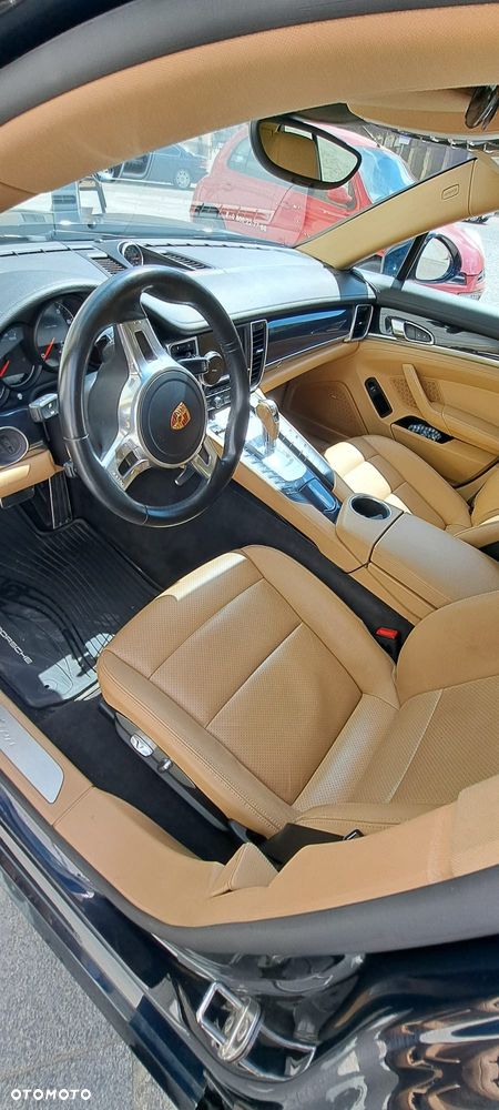 Porsche Panamera 4 Edition - 15