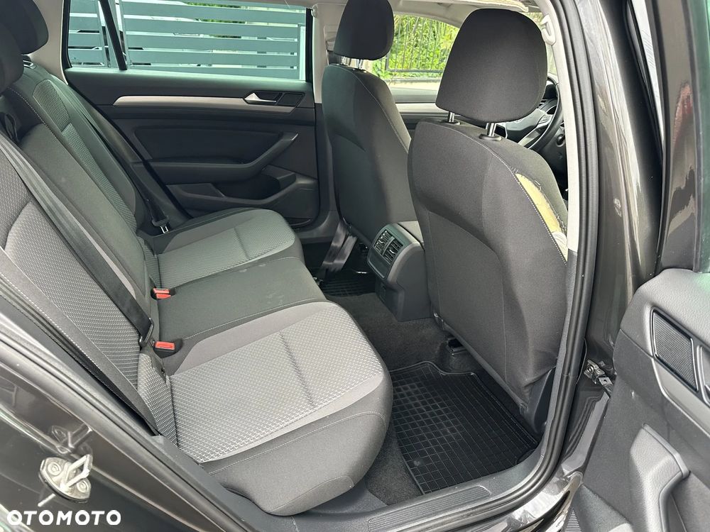 Volkswagen Passat 1.5 TSI EVO Elegance - 21