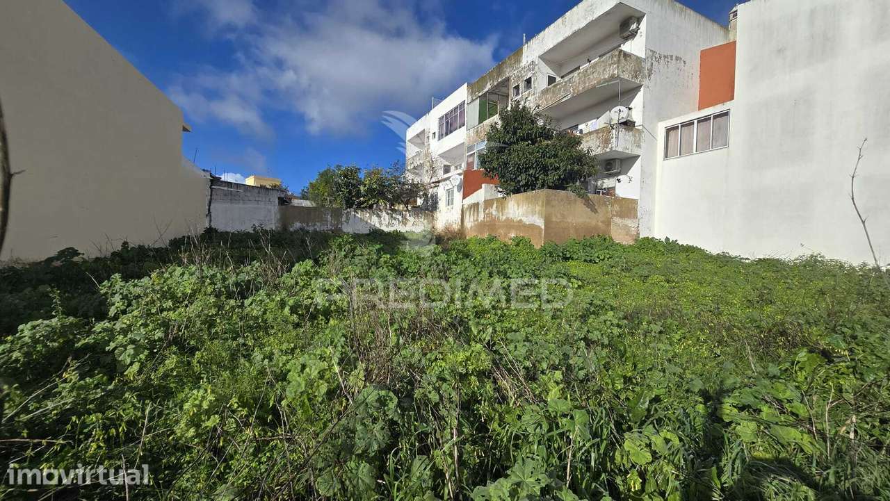 Terreno para Construção com Potencial para 6 Apartamentos - Grande imagem: 2/8