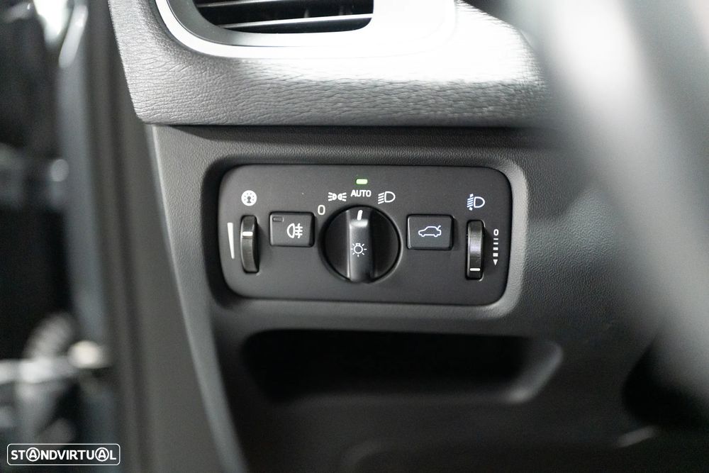 Volvo V40 2.0 D2 Kinetic Geartronic - 24