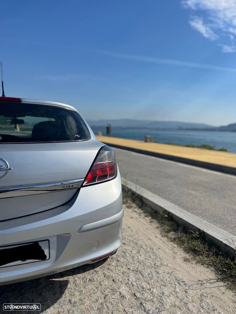 Opel Astra GTC 1.3 CDTI - 4