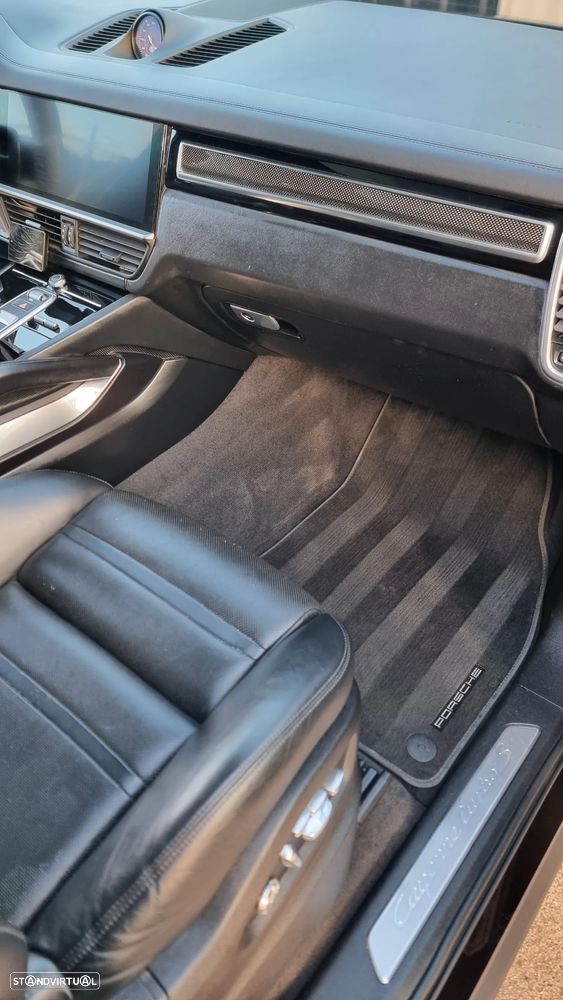 Porsche Cayenne Turbo S E-Hybrid - 19