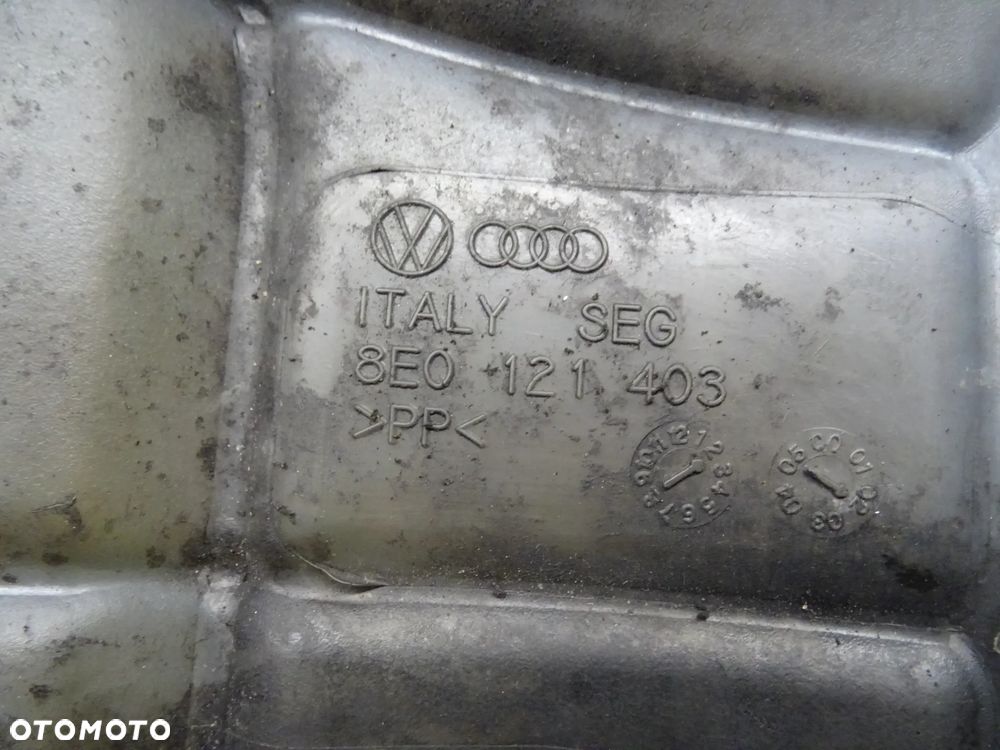AUDI A4 B6 SEDAN 00-06 1.9 TDI AWX ZBIORNIK WYRÓWNAWCZY 8E0121403 - 8