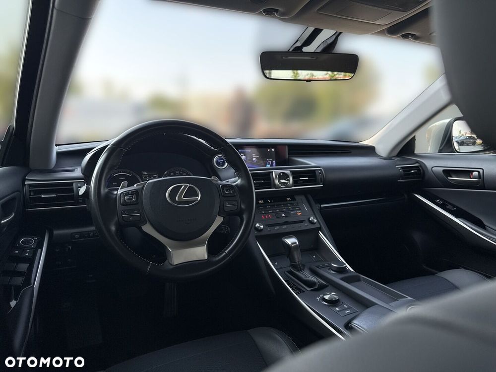 Lexus IS - 17