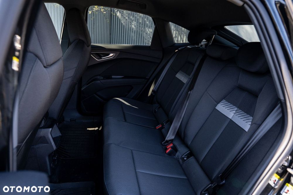 Audi Q4 Sportback e-tron - 16