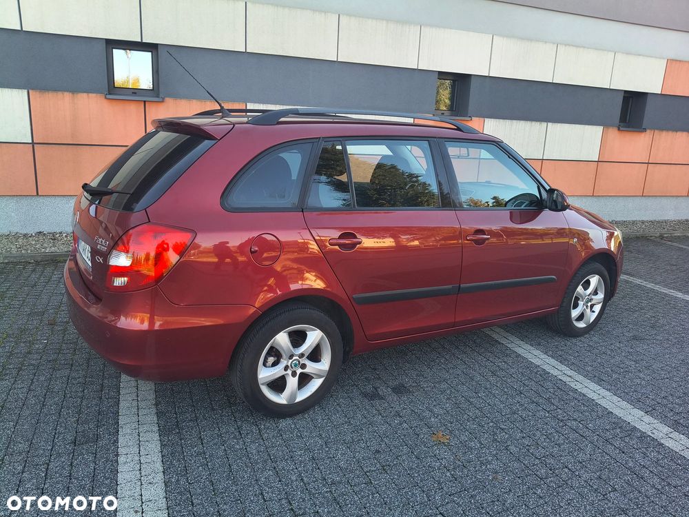 Skoda Fabia 2008 photo 3